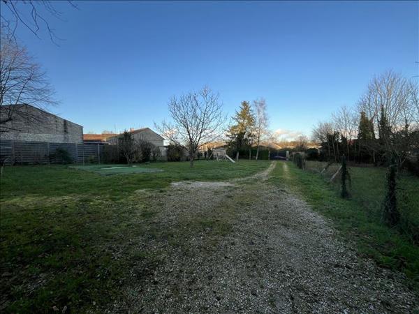 Maison à vendre |  Rouillac |  10 pièces | 227 m²