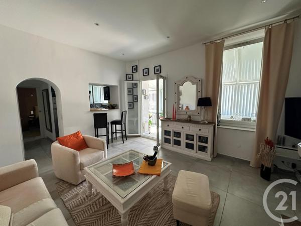 Appartement F2 à vendre  2 pièces - 70 m2 LE CASTELLET - 83