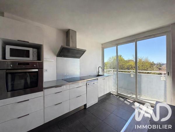 Location appartement 3 pièces 70 m² Bruges