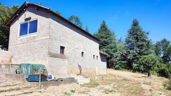 Maison à finir complétement