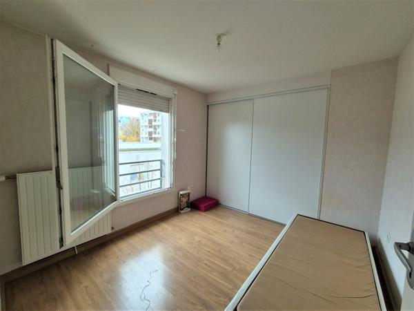 GRENOBLE SECTEUR RECHERCHÉ – DERNIER ÉTAGE – SUPERBE DUPLEX T4/T5 DE 99 M² AVEC TERRASSE ET VUE MONTAGNE