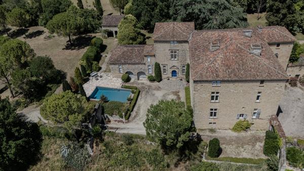 Château historique sur 19,5 hectares Condom
