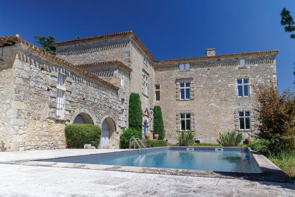 Château historique sur 19,5 hectares Condom