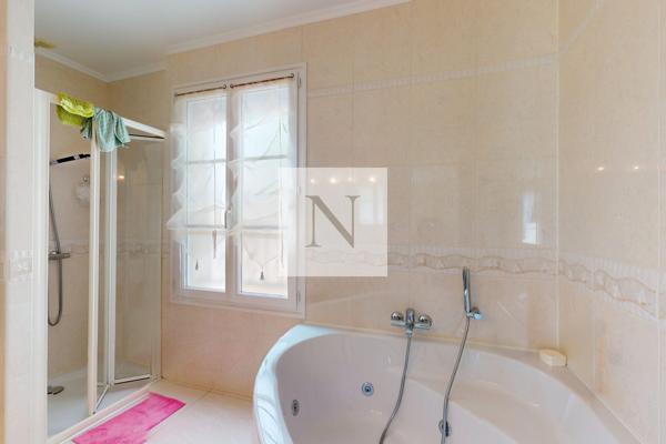 Maison individuelle 170 m² avec piscine chauffée – Marsilly, quartier Sud
