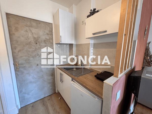 Location Studio meublé 16.6 m² - Hyeres Les Palmiers 83400