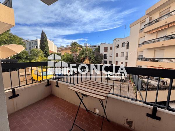 Location Studio meublé 16.6 m² - Hyeres Les Palmiers 83400