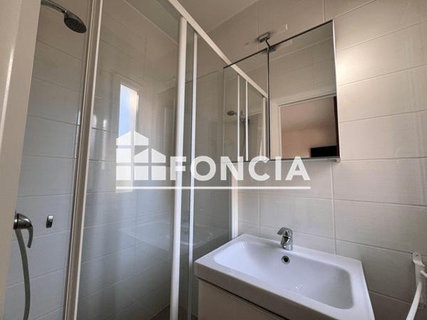 Location Studio meublé 16.6 m² - Hyeres Les Palmiers 83400