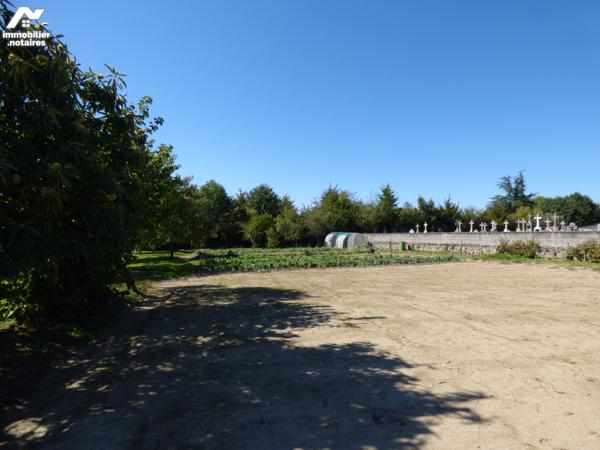 TERRAIN A BÂTIR - LE BREUIL BERNARD