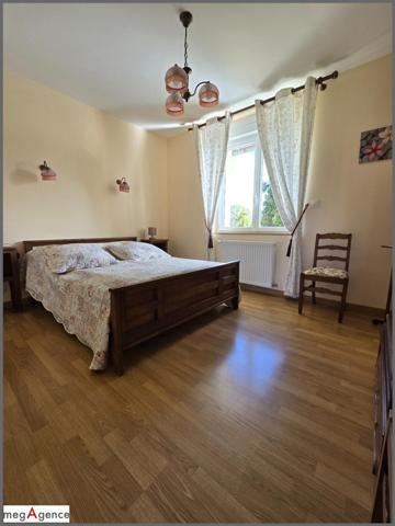 Maison à VILLEDIEU-LES-POELES, 50800 - 10 pièces 220m²