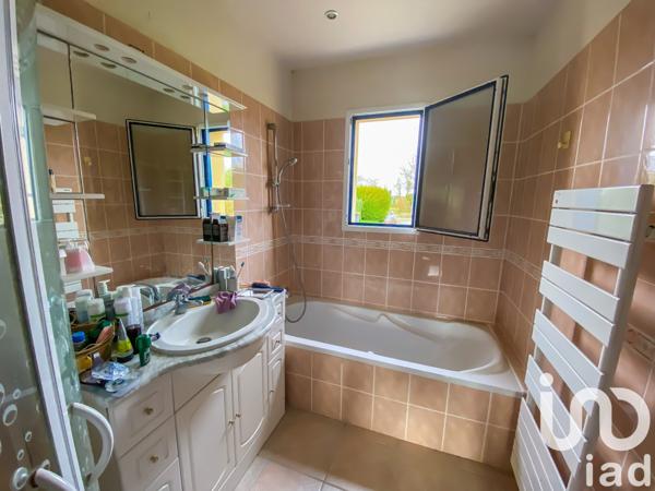 Maison 5 pièces de 150 m² à Pluvigner (56330)