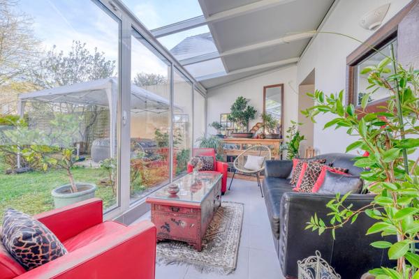 Grande maison - 4 chambres - beau jardin
