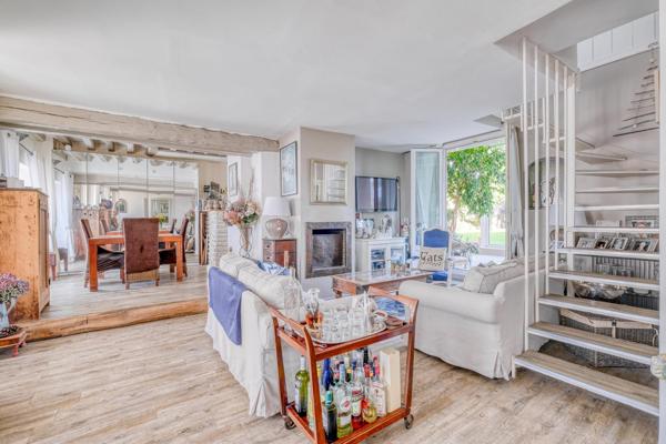 Grande maison - 4 chambres - beau jardin