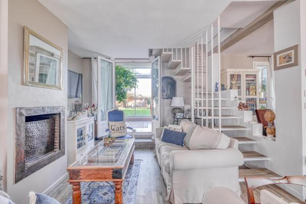 Grande maison - 4 chambres - beau jardin