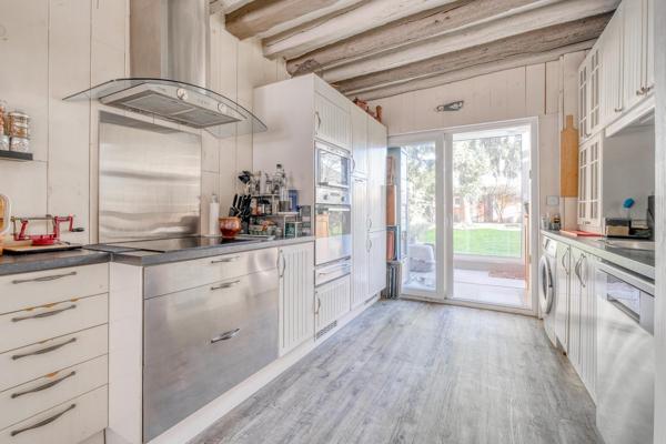 Grande maison - 4 chambres - beau jardin