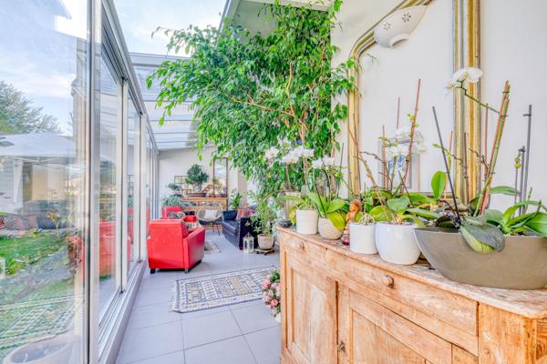 Grande maison - 4 chambres - beau jardin