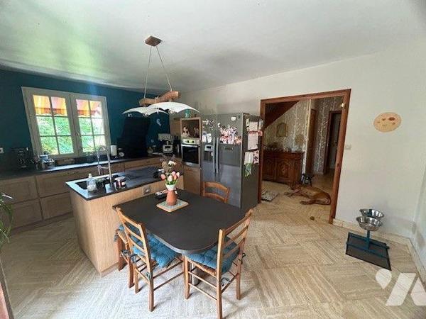 MAISON A VENDRE BAUGE EN ANJOU
Maison située 5 minutes de Baugé dans très bel environnement.
...