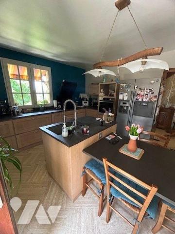 MAISON A VENDRE BAUGE EN ANJOU
Maison située 5 minutes de Baugé dans très bel environnement.
...