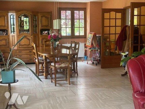 MAISON A VENDRE BAUGE EN ANJOU
Maison située 5 minutes de Baugé dans très bel environnement.
...