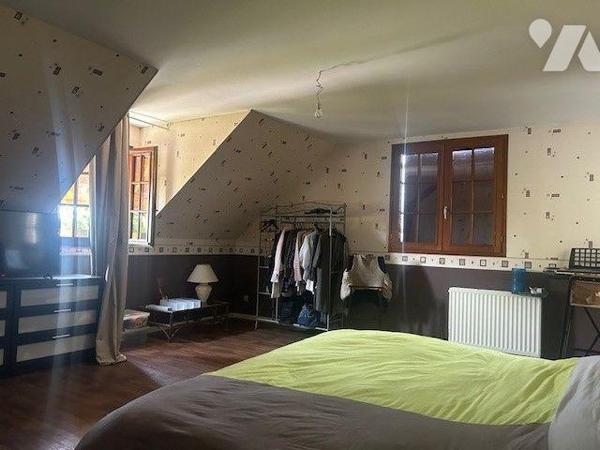 MAISON A VENDRE BAUGE EN ANJOU
Maison située 5 minutes de Baugé dans très bel environnement.
...