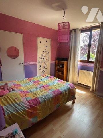 MAISON A VENDRE BAUGE EN ANJOU
Maison située 5 minutes de Baugé dans très bel environnement.
...