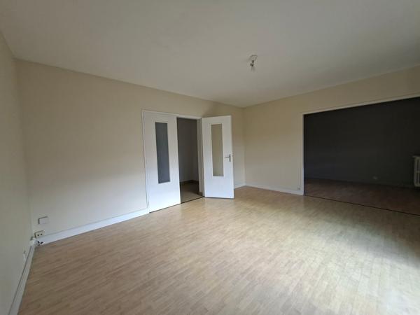 Appartement + annexe + parking