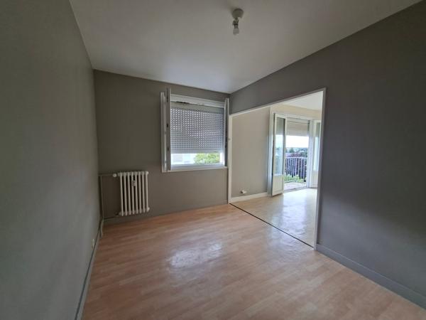 Appartement + annexe + parking