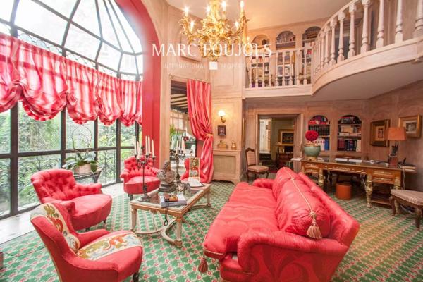 Paris XVI Passy appartement comme une maison avec terrasse et jardin