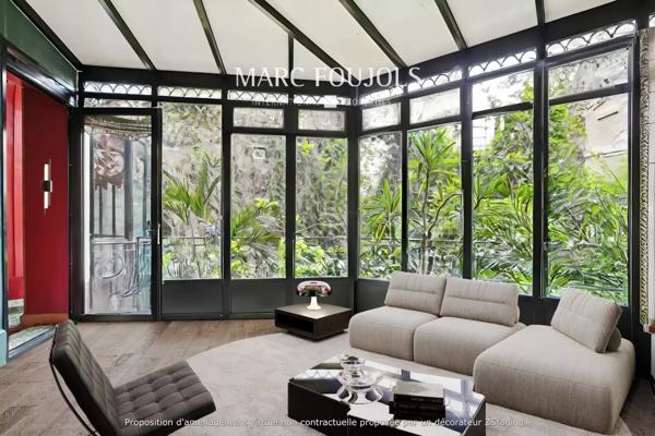 Paris XVI Passy appartement comme une maison avec terrasse et jardin