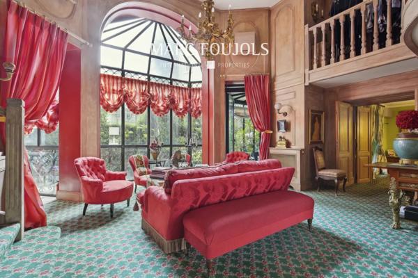 Paris XVI Passy appartement comme une maison avec terrasse et jardin