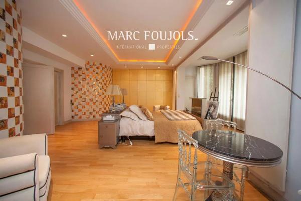 Paris XVI Passy appartement comme une maison avec terrasse et jardin