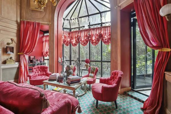 Paris XVI Passy appartement comme une maison avec terrasse et jardin