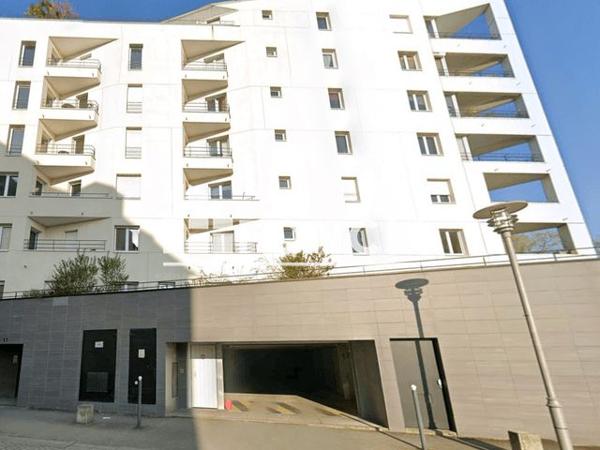 Location Parking 15 m² - 4 RUE MONSEIGNEUR DUCHESNE Rennes 35000