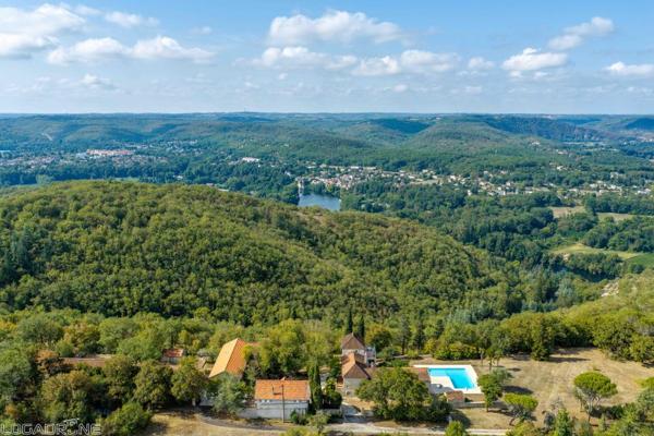 Vente / Domaine à Cahors (46000)