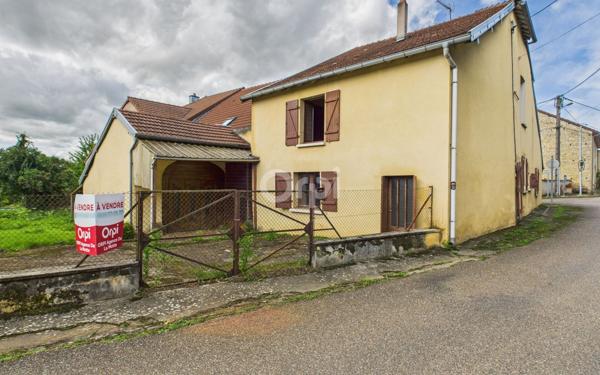 Maison à vendre    3 pièces •  Raze