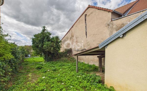 Maison à vendre    3 pièces •  Raze