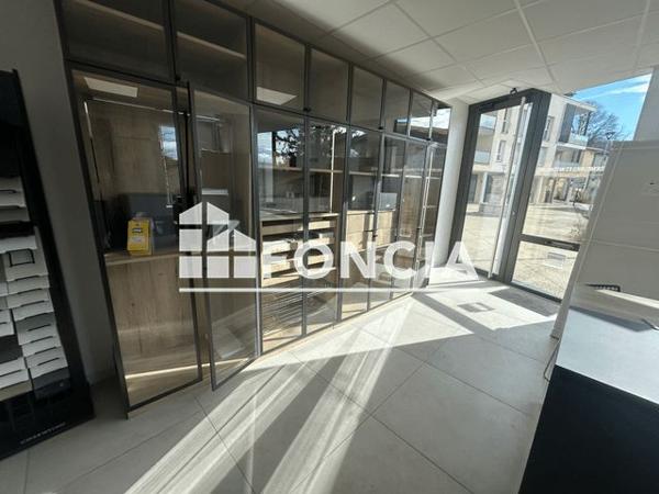 Location Local commercial 1 pièce 60 m² - 388 RUE DE LA REPUBLIQUE 1010 MONTÉE ST MARTIN Chasse Sur Rhone 38670