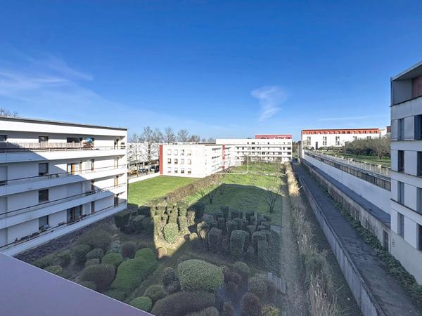 Appartement 4 pièces – 77 m² environ à Saint-Jacques-de-la-Lande (ref : 40262)