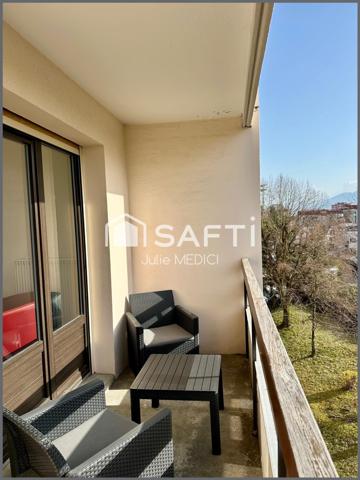Charme et lumière, balcon vue dégagée sans vis à vis