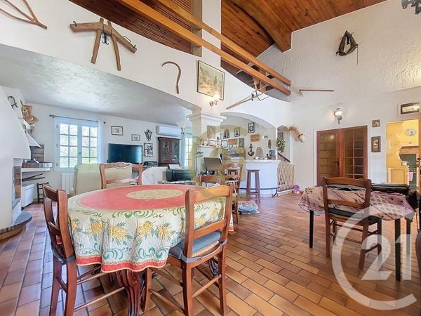 Maison à vendre  6 pièces - 174 m2 LORGUES - 83