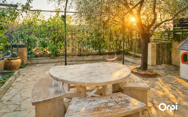 Appartement à vendre    4 pièces • 75,68 m2 Cogolin