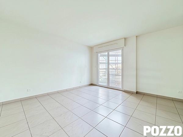 Studio Granville 1 pièce 25.45 m2 balcon+ place de parking en sous sol . GRANVILLE
