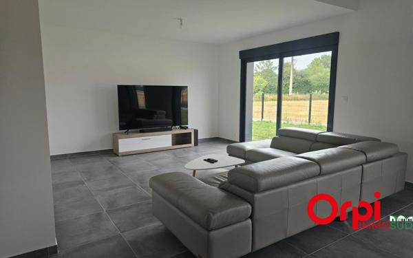 Maison à louer    6 pièces • 264 m2 Warloy-Baillon