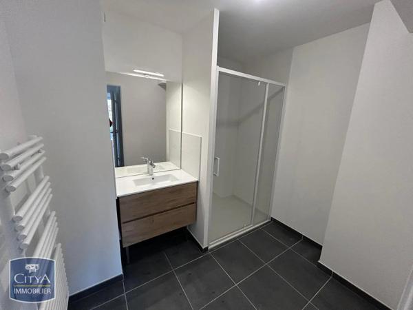 Appartement à louer 2 pièces 44.4m² Givors (69700)