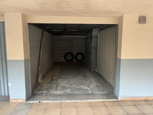 Parking - 10 m²