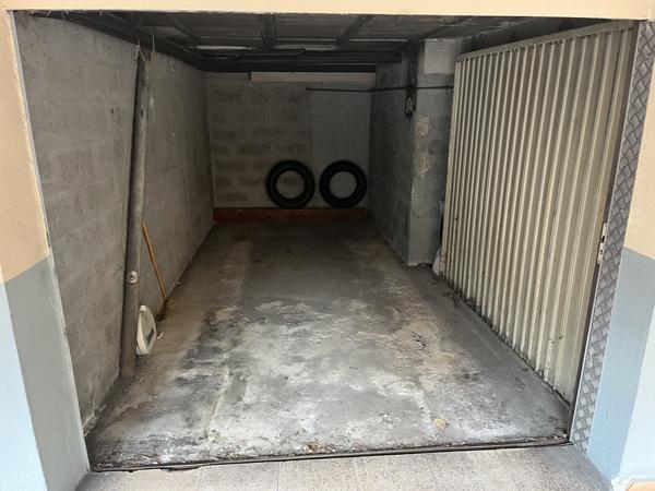 Parking - 10 m²