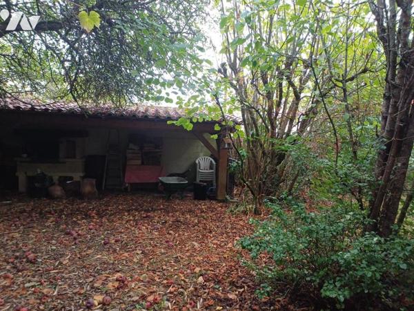 A VENDRE à LES SORINIERES - Maison T8 à rénover de 160m2 hab. sur 575m2 de jardin