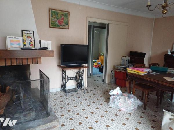 A VENDRE à LES SORINIERES - Maison T8 à rénover de 160m2 hab. sur 575m2 de jardin