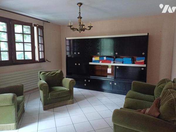 A VENDRE à LES SORINIERES - Maison T8 à rénover de 160m2 hab. sur 575m2 de jardin