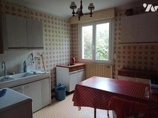 A VENDRE à LES SORINIERES - Maison T8 à rénover de 160m2 hab. sur 575m2 de jardin