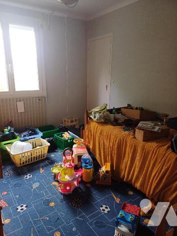 A VENDRE à LES SORINIERES - Maison T8 à rénover de 160m2 hab. sur 575m2 de jardin